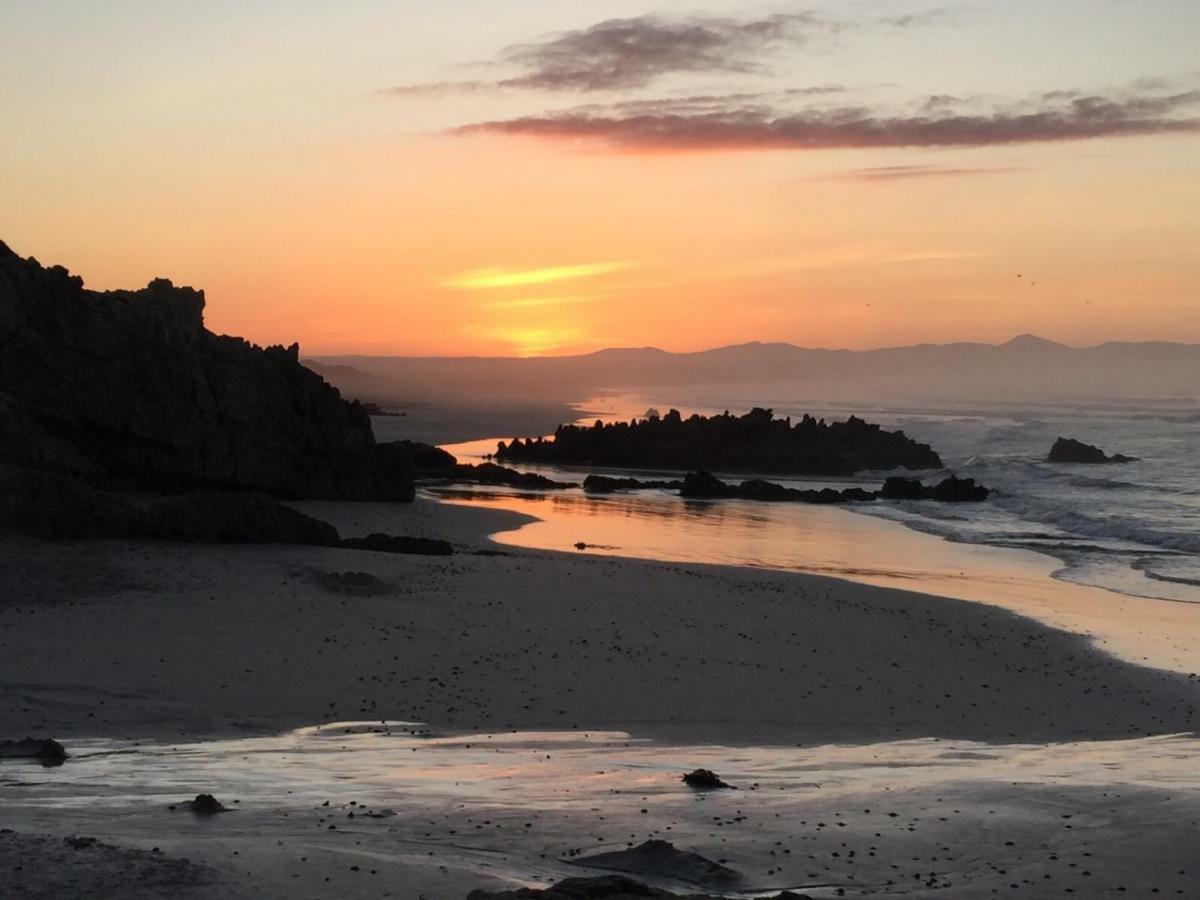 Troon Beach Cottage Hermanus Esterno foto